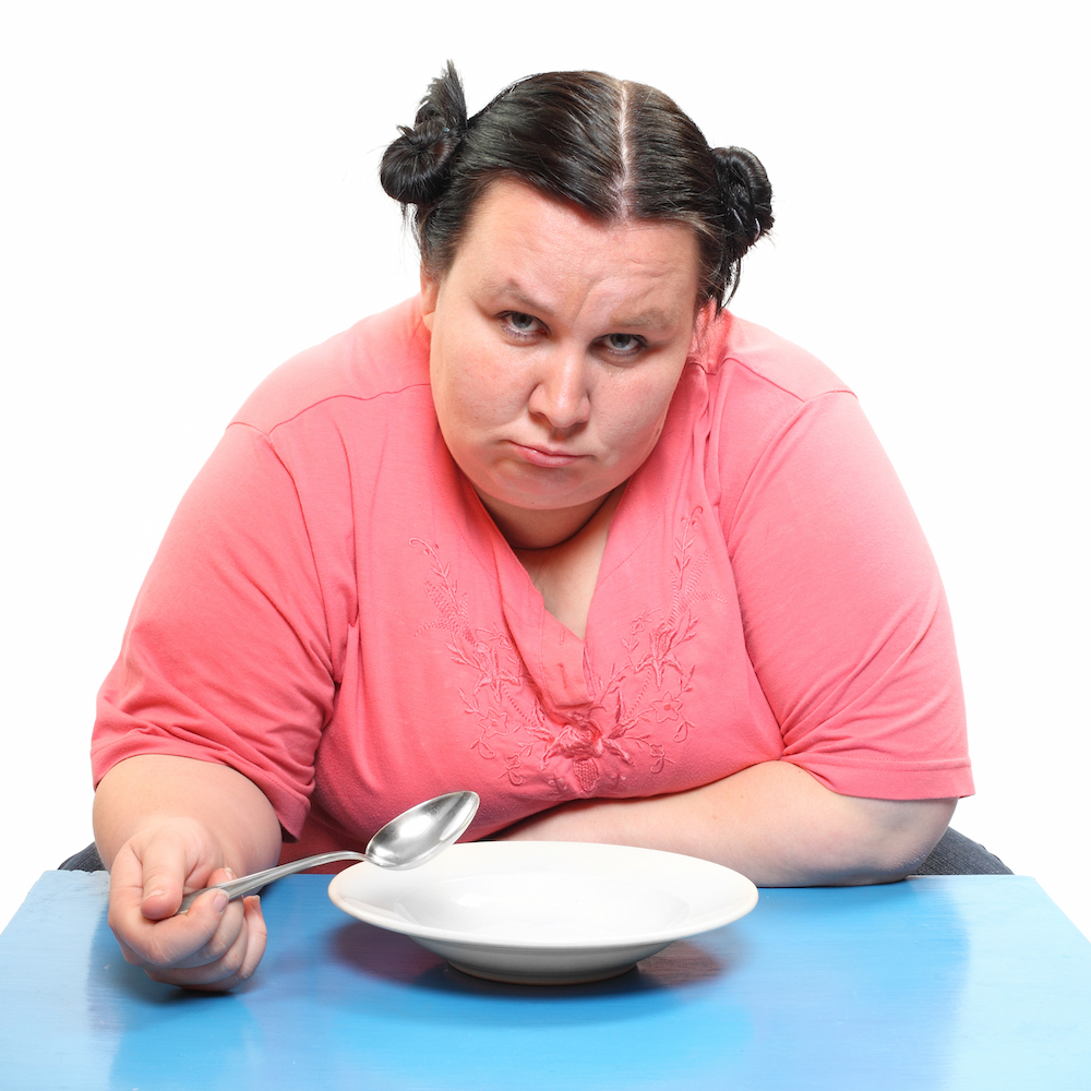 Неприятные картинки. Толстушка с едой. Женщина на диете.